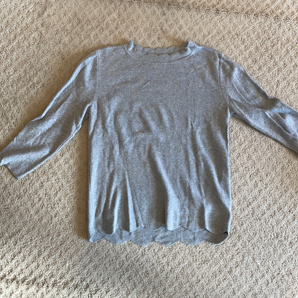 Scalloped edge gray sweater
